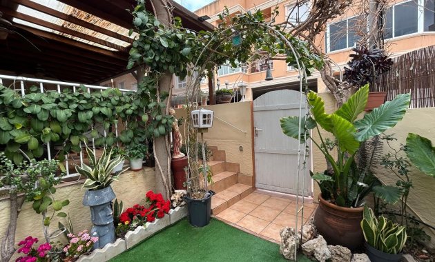 Resale - Villa -
Los Montesinos