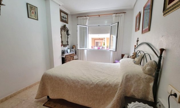 Resale - Apartment  -
Torrevieja - Parque de las Naciones