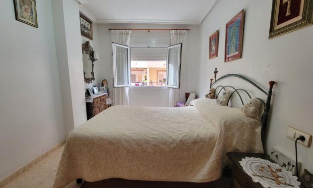 Resale - Apartment  -
Torrevieja - Parque de las Naciones