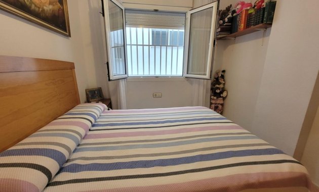 Resale - Apartment  -
Torrevieja - Parque de las Naciones