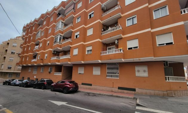 Resale - Apartment  -
Torrevieja - Parque de las Naciones