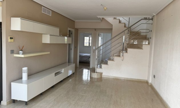 Resale - Apartment  -
Guardamar del Segura - El Raso