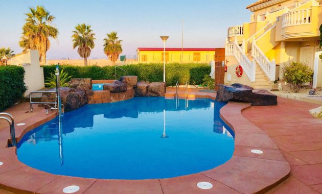 Resale - Apartment  -
Guardamar del Segura - El Raso