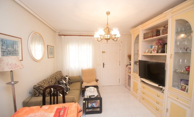 Resale - Apartment  -
Torrevieja - La veleta