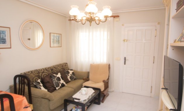 Resale - Apartment  -
Torrevieja - La veleta
