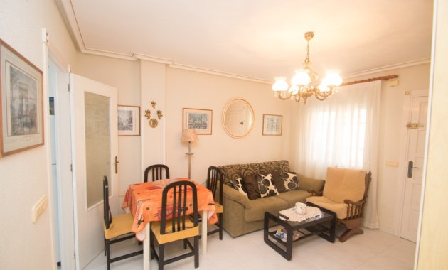 Resale - Apartment  -
Torrevieja - La veleta