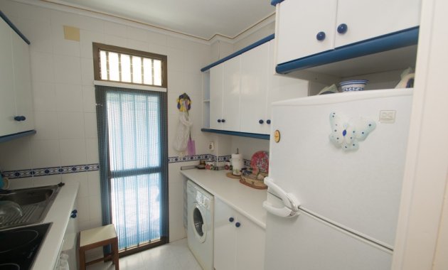 Resale - Apartment  -
Torrevieja - La veleta