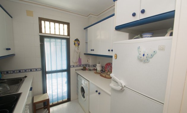Resale - Apartment  -
Torrevieja - La veleta