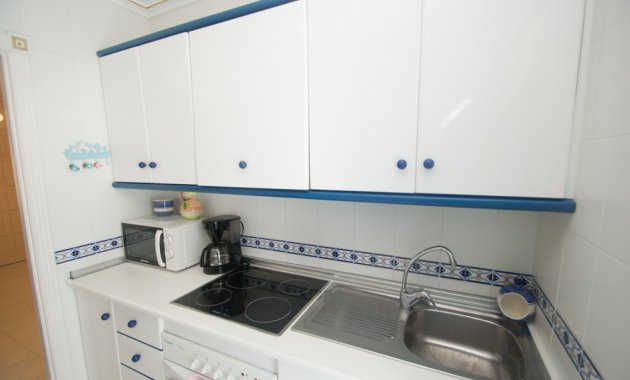 Resale - Apartment  -
Torrevieja - La veleta