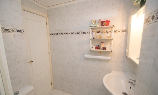 Resale - Apartment  -
Torrevieja - La veleta