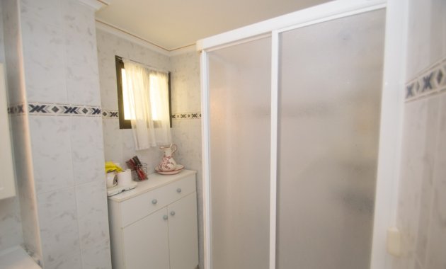 Resale - Apartment  -
Torrevieja - La veleta