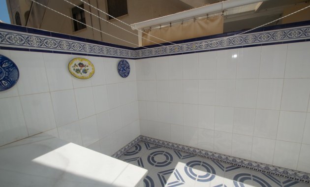 Resale - Apartment  -
Torrevieja - La veleta