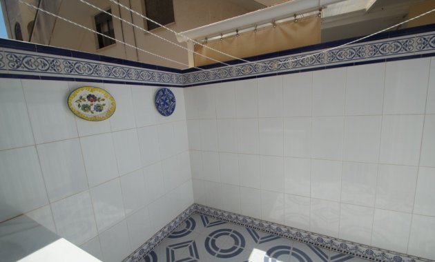 Resale - Apartment  -
Torrevieja - La veleta