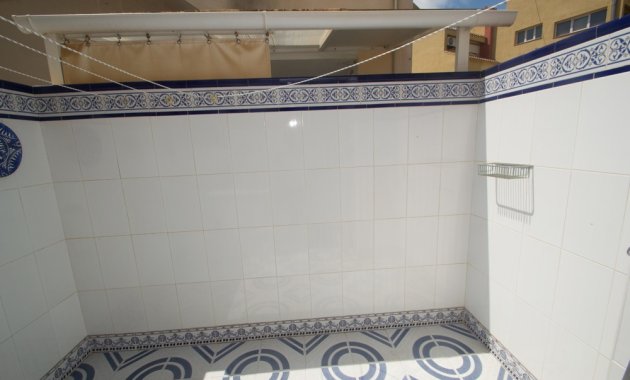 Resale - Apartment  -
Torrevieja - La veleta