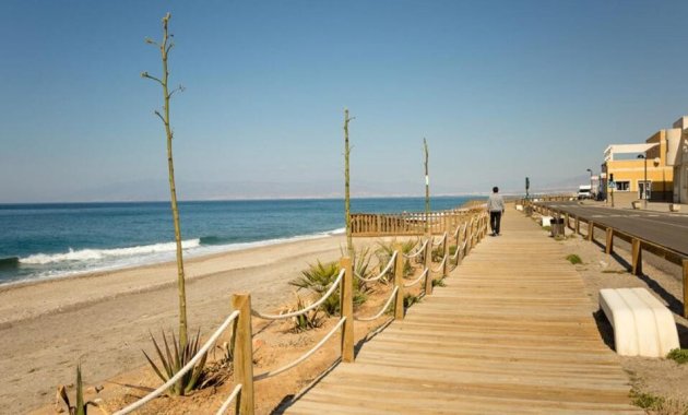 Resale - Apartment  -
Torrevieja - La veleta