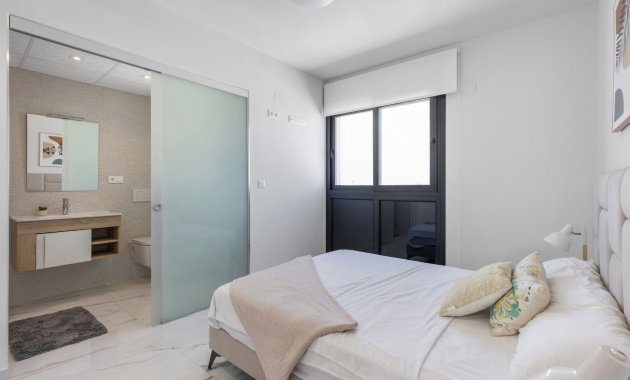 Resale - Apartment  -
Orihuela Costa - Playa Flamenca