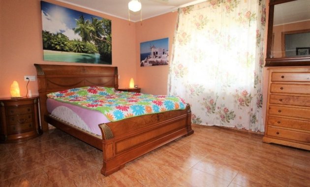 Resale - Villa -
Torrevieja - Los Balcones