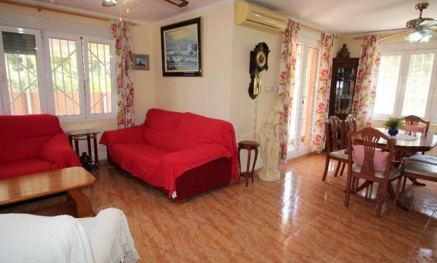 Resale - Villa -
Torrevieja - Los Balcones