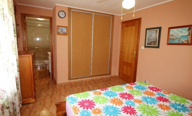 Resale - Villa -
Torrevieja - Los Balcones