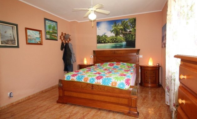 Resale - Villa -
Torrevieja - Los Balcones