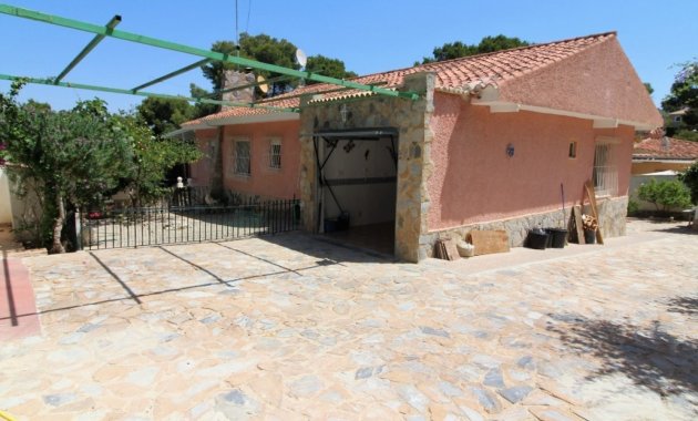 Resale - Villa -
Torrevieja - Los Balcones