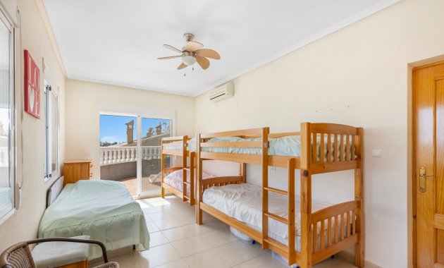 Endursala - Einbýlishús -
San Fulgencio - La Marina