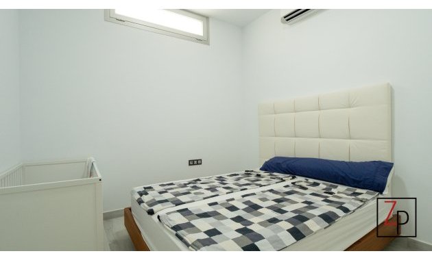 Resale - Villa -
Orihuela Costa - Cabo roig - La Zenia