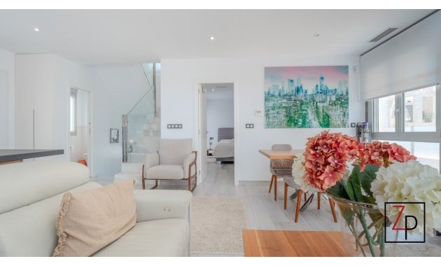 Resale - Villa -
Orihuela Costa - Cabo roig - La Zenia