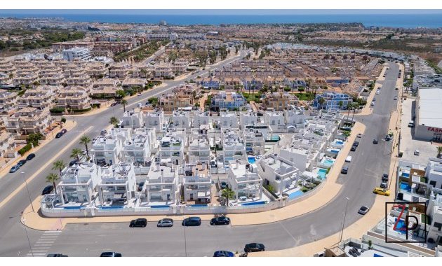 Resale - Villa -
Orihuela Costa - Cabo roig - La Zenia