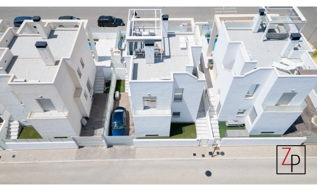 Resale - Villa -
Orihuela Costa - Cabo roig - La Zenia