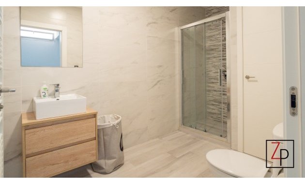 Resale - Villa -
Orihuela Costa - Cabo roig - La Zenia