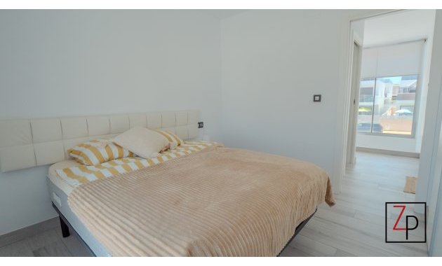 Resale - Villa -
Orihuela Costa - Cabo roig - La Zenia