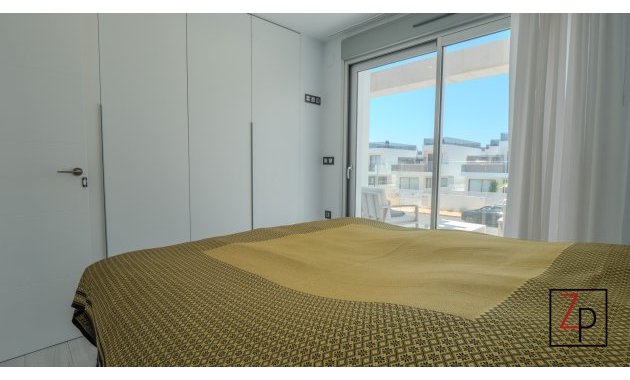 Resale - Villa -
Orihuela Costa - Cabo roig - La Zenia