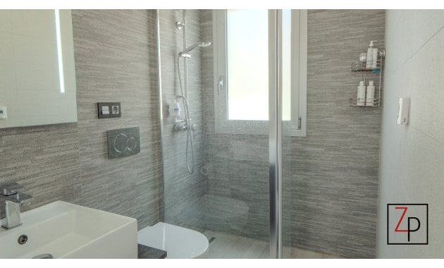 Resale - Villa -
Orihuela Costa - Cabo roig - La Zenia