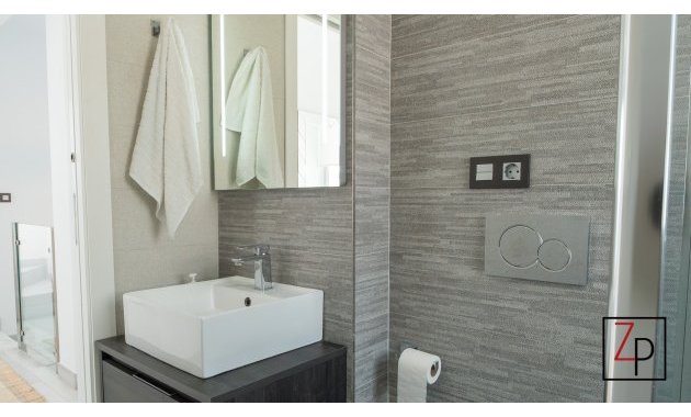 Resale - Villa -
Orihuela Costa - Cabo roig - La Zenia