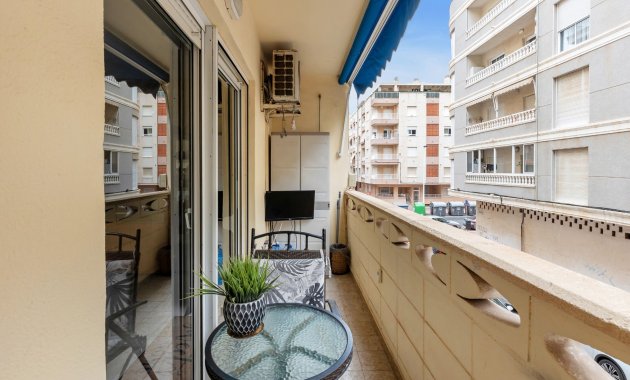 Resale - Apartment  -
Torrevieja - Playa del Cura