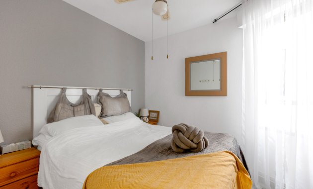 Resale - Apartment  -
Torrevieja - Playa del Cura