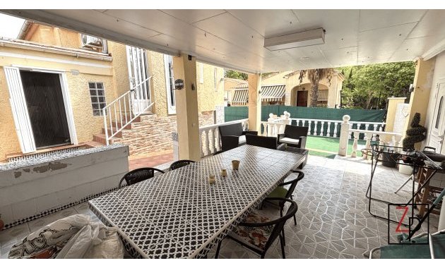 Resale - Villa -
San Fulgencio - urb. La Marina