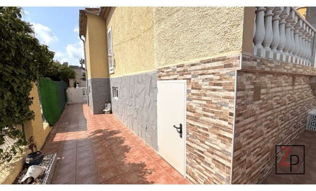 Resale - Villa -
San Fulgencio - urb. La Marina