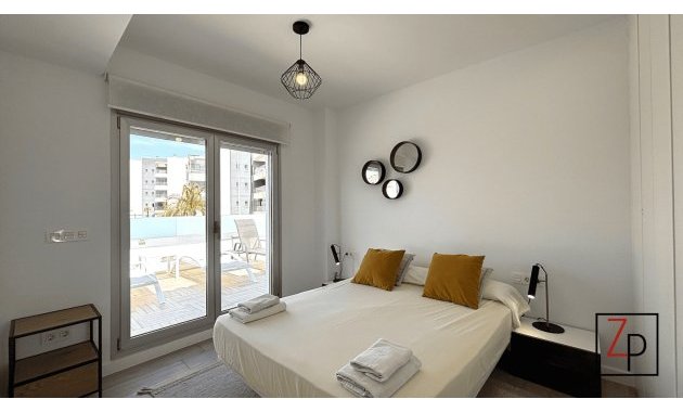 Resale - Bungalow -
Orihuela Costa - Villamartín