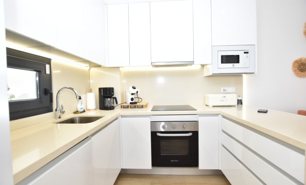 Resale - Apartment  -
Torrevieja - Los Balcones