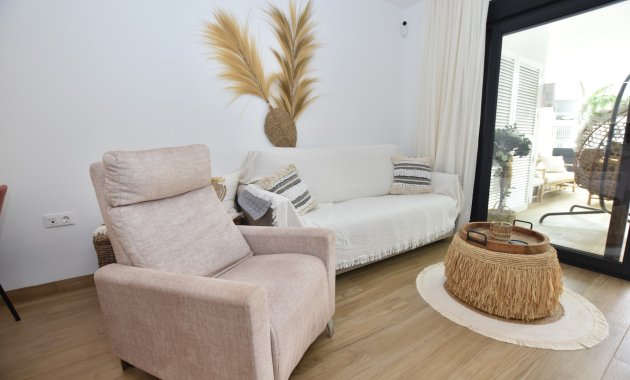 Resale - Apartment  -
Torrevieja - Los Balcones