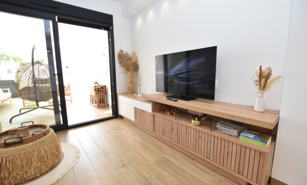 Resale - Apartment  -
Torrevieja - Los Balcones