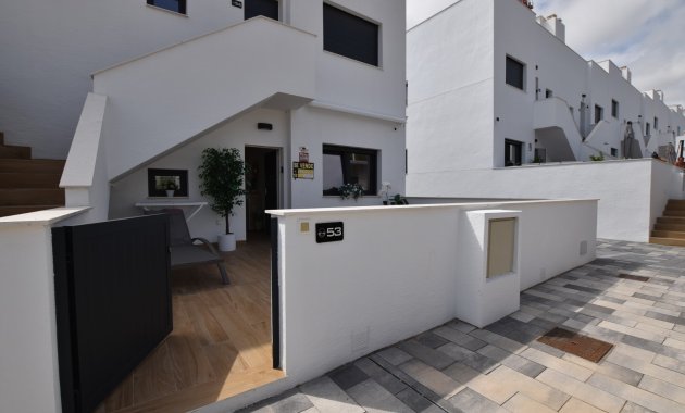 Resale - Apartment  -
Torrevieja - Los Balcones