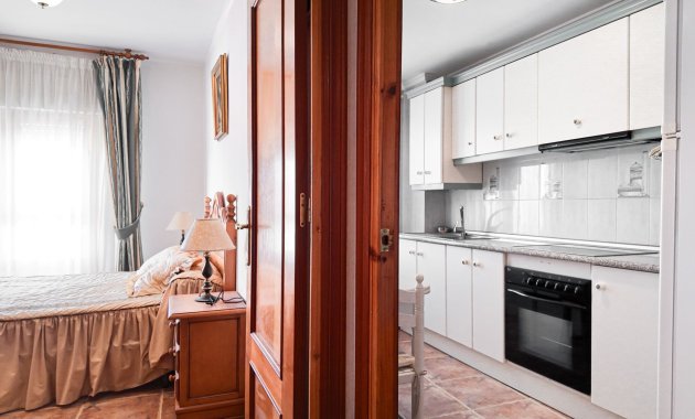 Resale - Apartment  -
Torrevieja - El Acequión - Los Náufragos