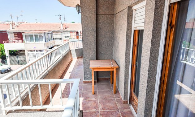 Resale - Apartment  -
Torrevieja - El Acequión - Los Náufragos