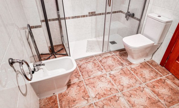 Resale - Apartment  -
Torrevieja - El Acequión - Los Náufragos