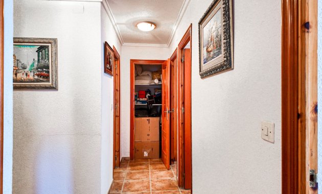 Resale - Apartment  -
Torrevieja - El Acequión - Los Náufragos