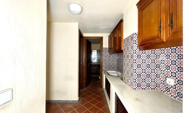 Resale - Commercial -
Torrevieja - Playa Los Locos