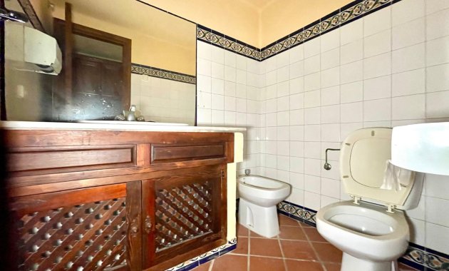 Resale - Commercial -
Torrevieja - Playa Los Locos